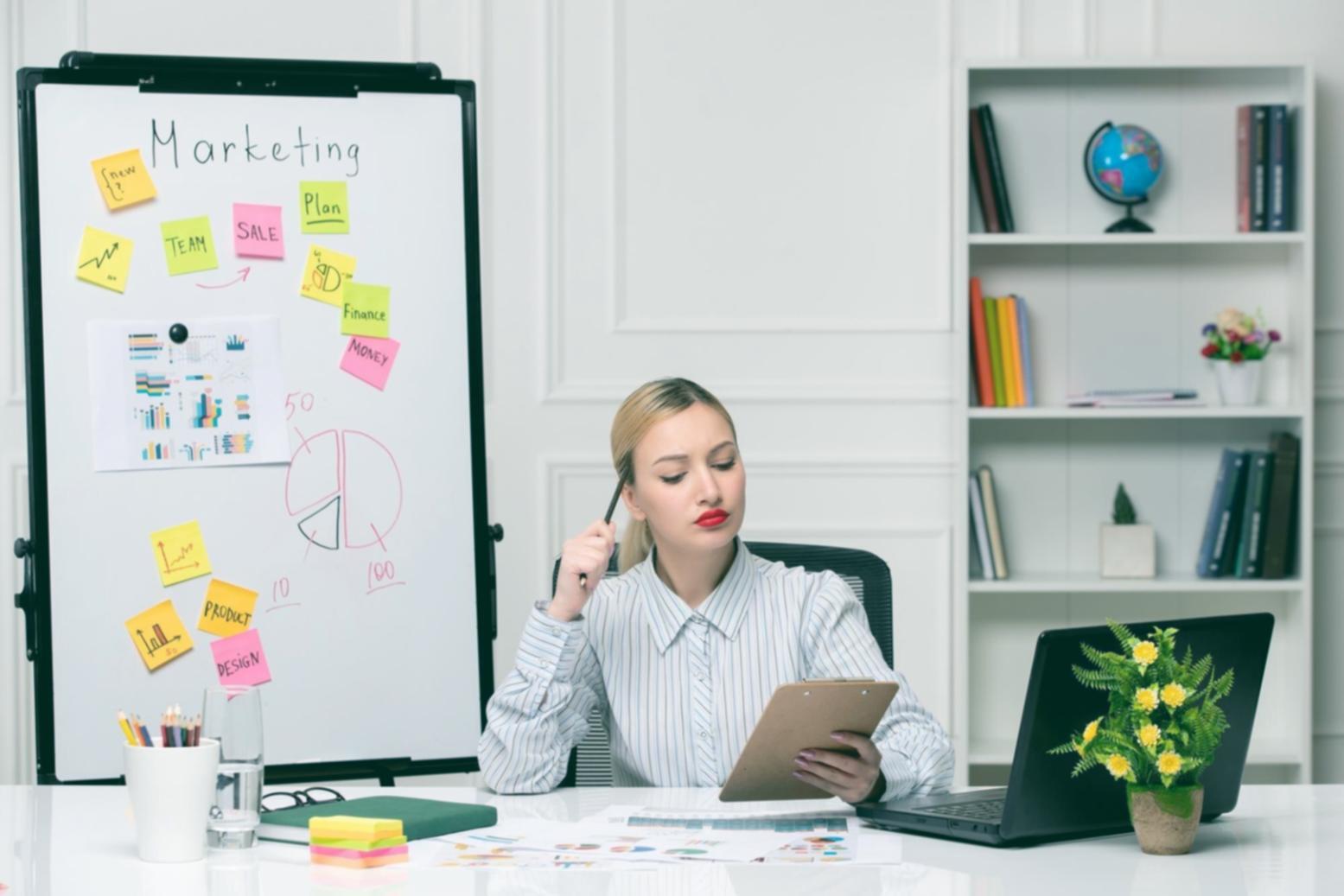 Interaktive Lernumgebung mit SEO-Tools und praktischen Übungen